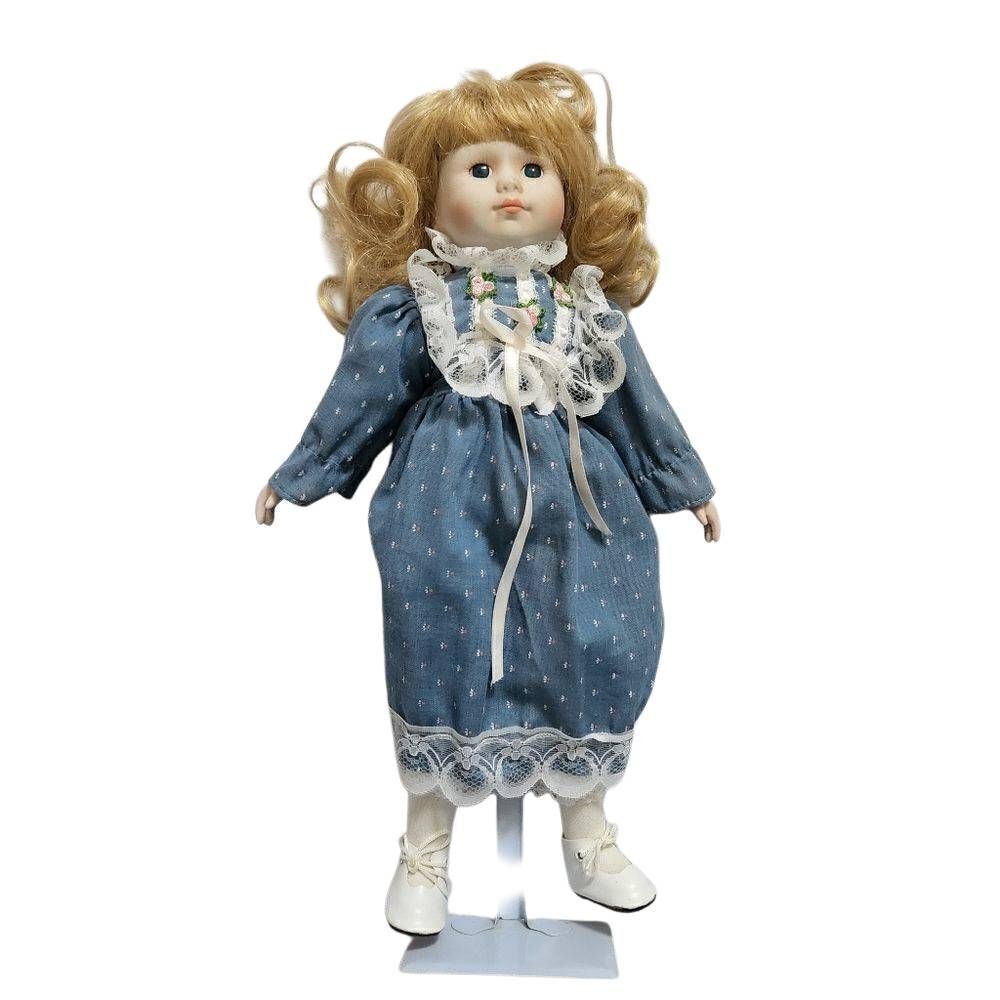 1989 Brinn's Porcelain Doll